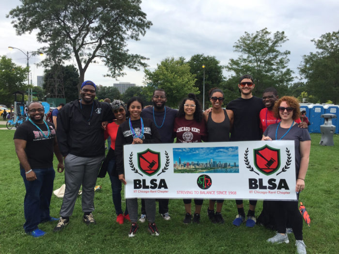 2019 Chicago-Kent Students in BLSA team for Out of the Darkness Walk